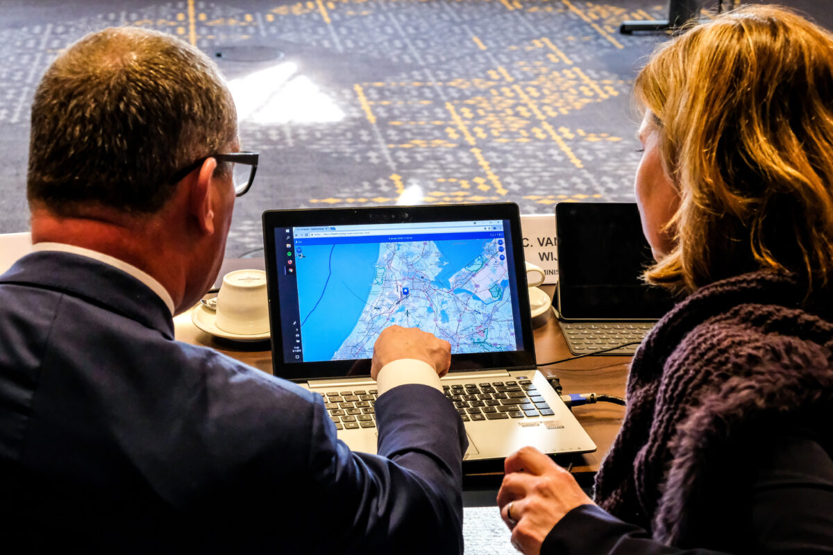 Minister lanceert nieuwe app OmgevingsInfoSchiphol