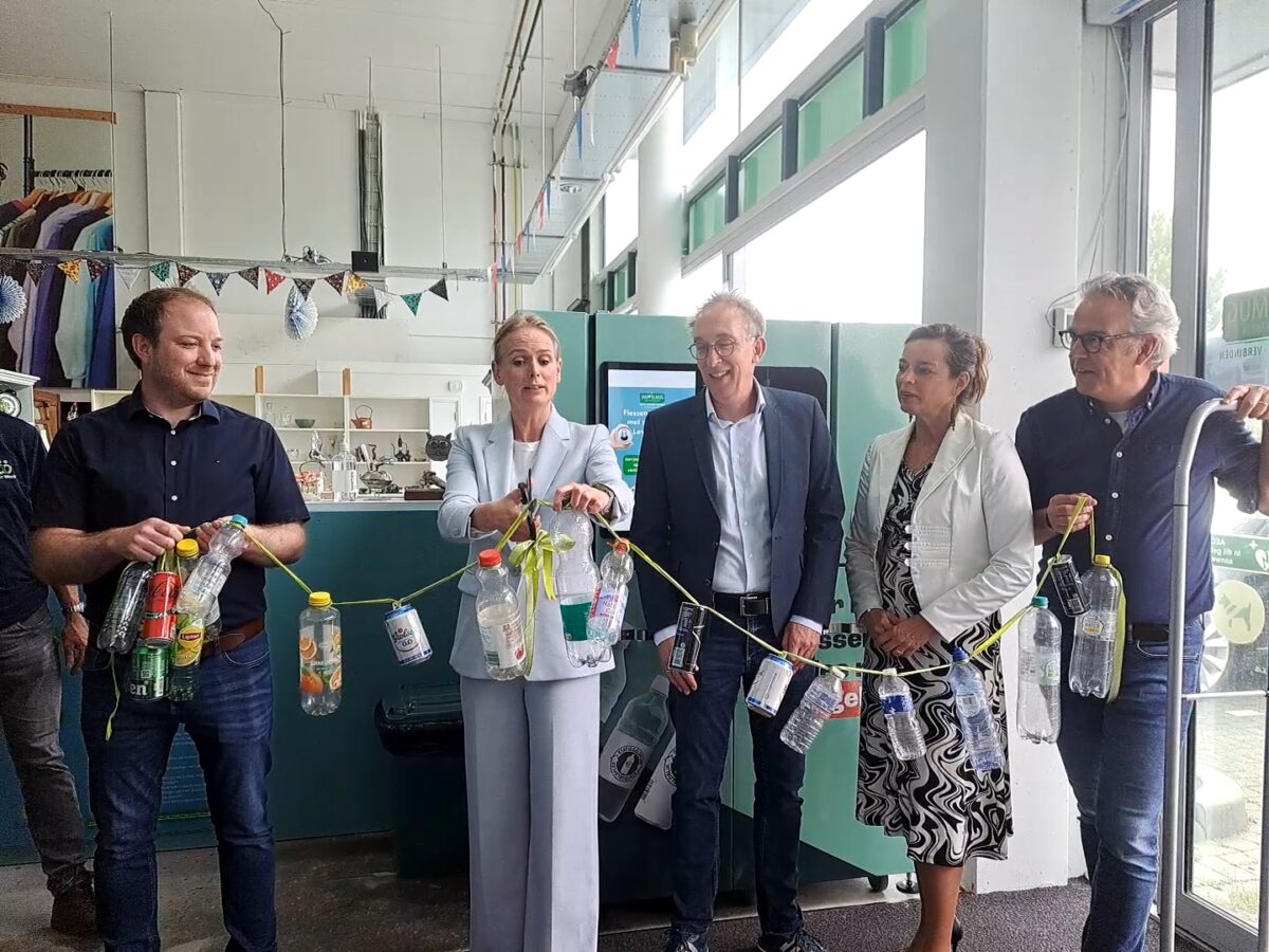 Inzamelactie statiegeld met buurtbewoners voor maatschappelijk doel