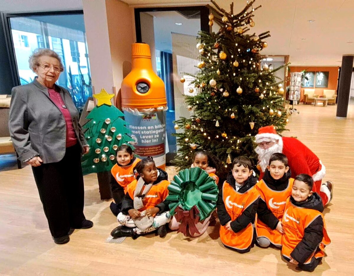 Kinderen maken kunstwerken voor Zorgcentrum Pennemes